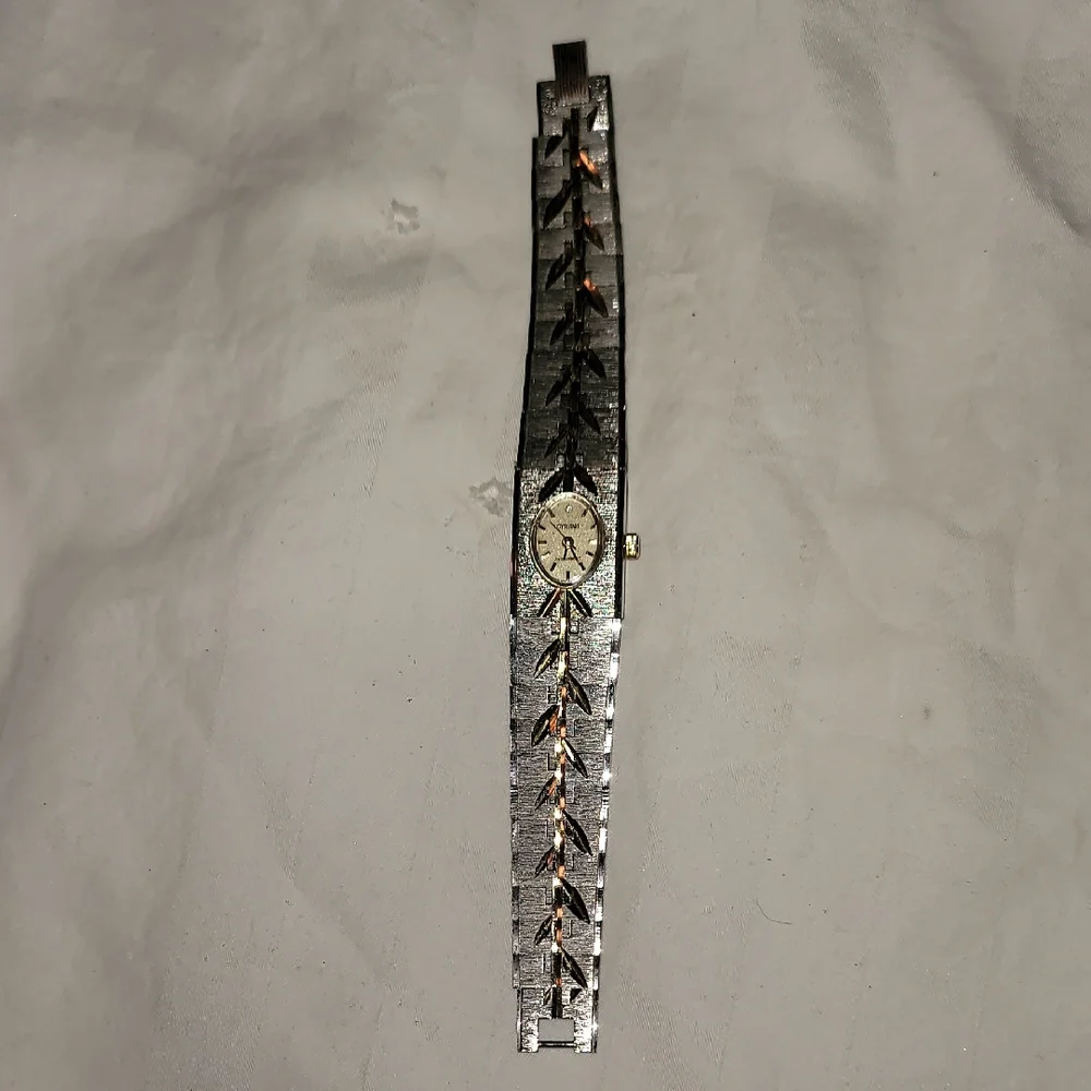 Vintage Cyrano‎ Silver & Gold Tone Leaf Pattern Manual Mechanical Wind-Up Watch